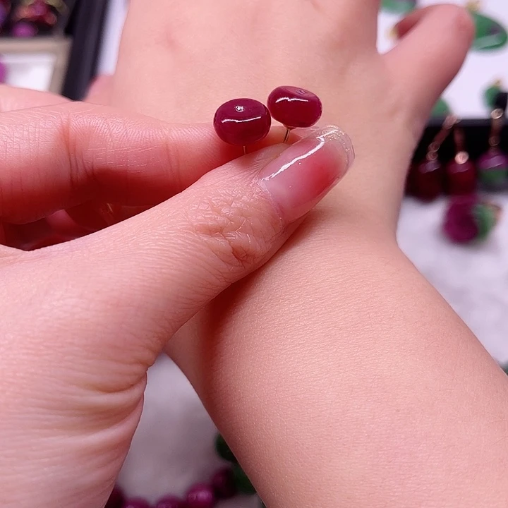 红宝石耳钉银S925镶嵌