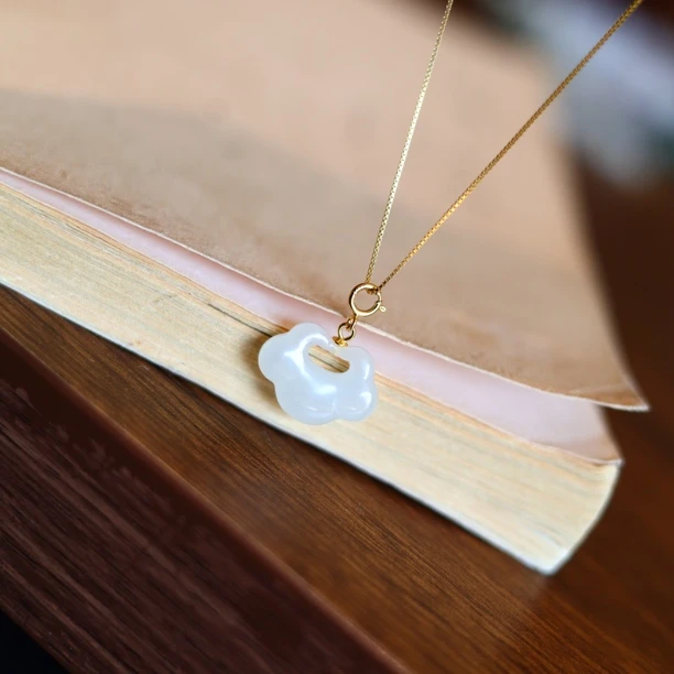 和田玉如意锁玉吊坠女平安锁