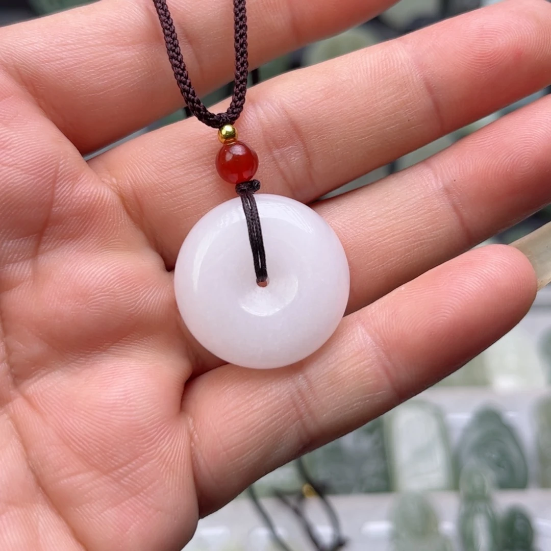 石英质玉（金丝玉）颈饰合金