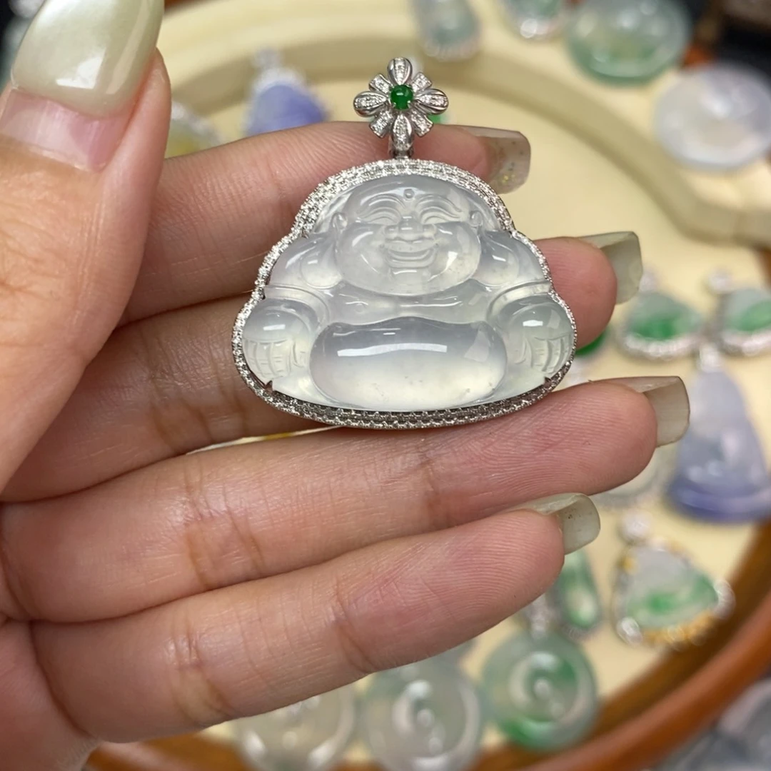 翡翠18K金镶嵌颈饰昭****姐A货翡翠