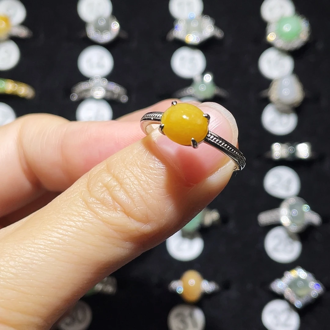 翡翠未镶嵌戒指戒指