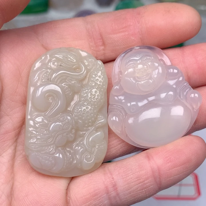 玛瑙/玉髓颈饰未镶嵌“****”