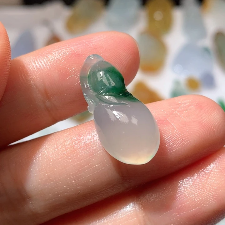 未镶嵌定制翡翠福瓜