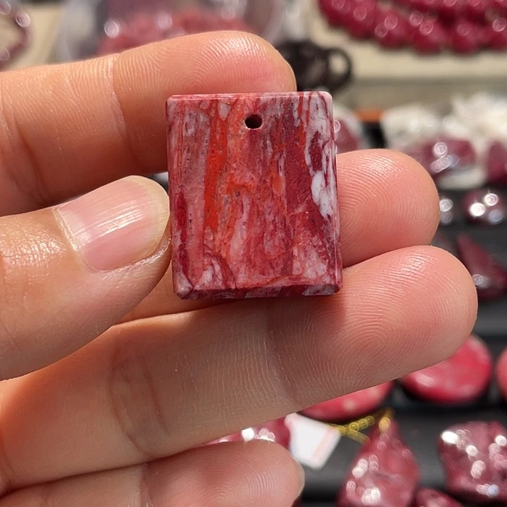 天然辰砂原石无事牌