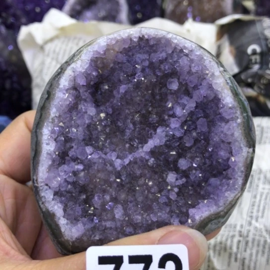 紫晶天然水晶摆件未镶嵌