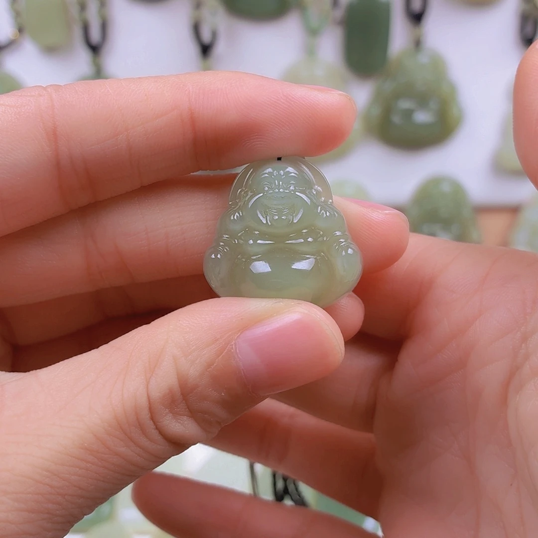 成***勉和田玉未镶嵌颈饰25mm佛