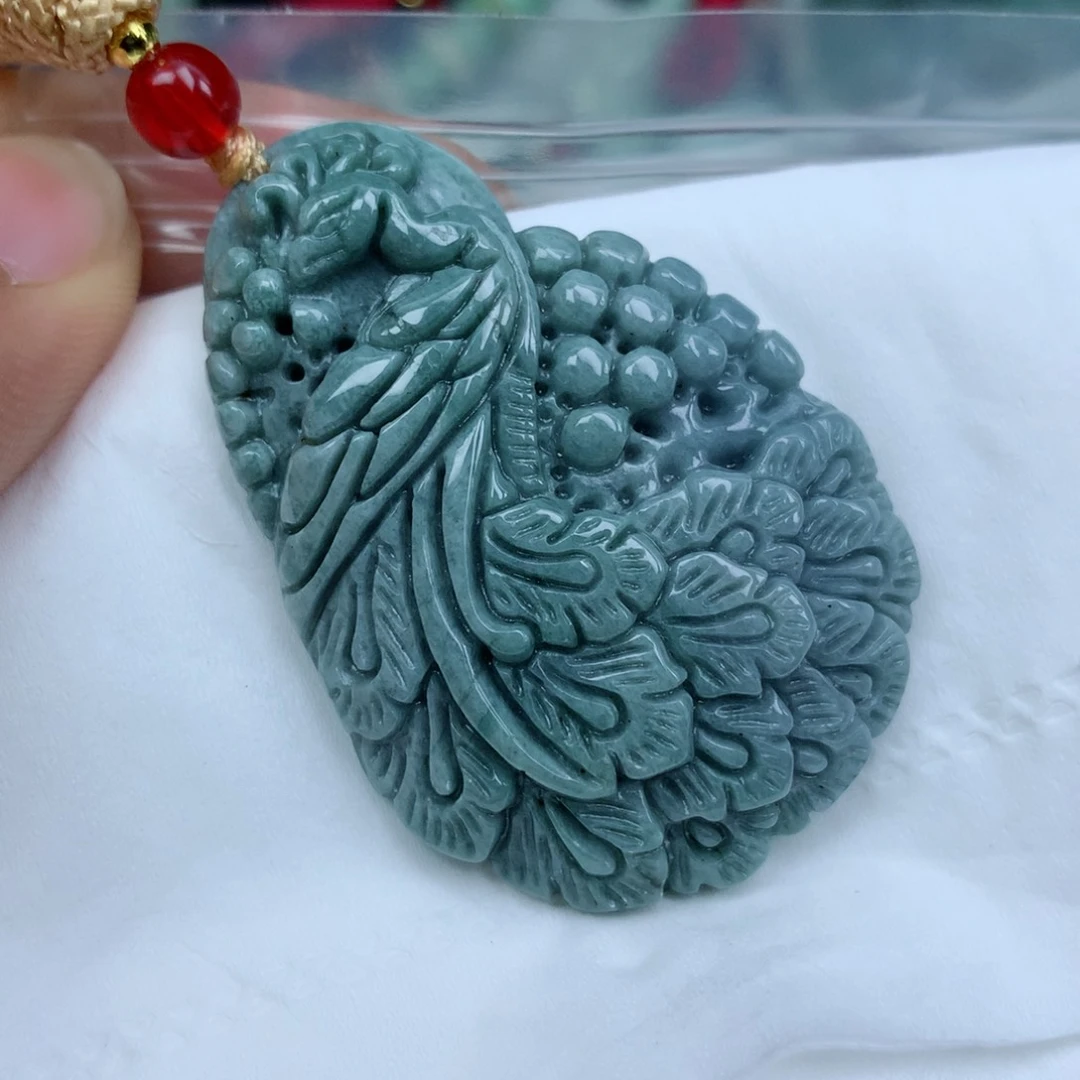 翡翠颈饰未镶嵌牌子