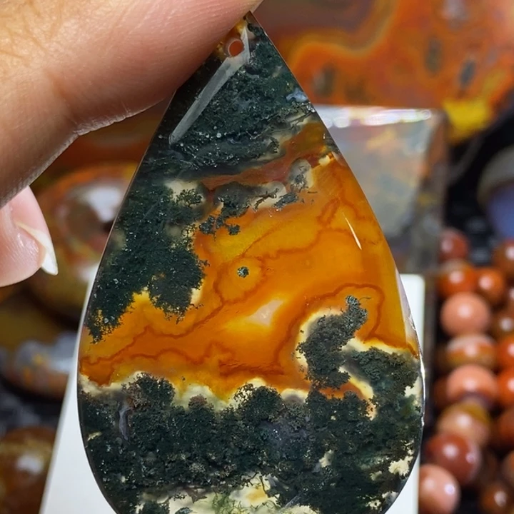 玛瑙/玉髓颈饰未镶嵌