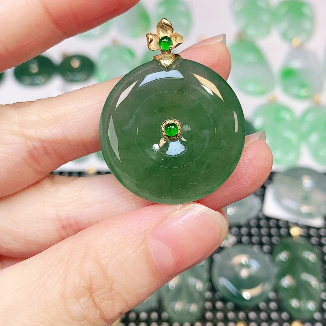 翡翠吊坠(不含链)18K金镶嵌