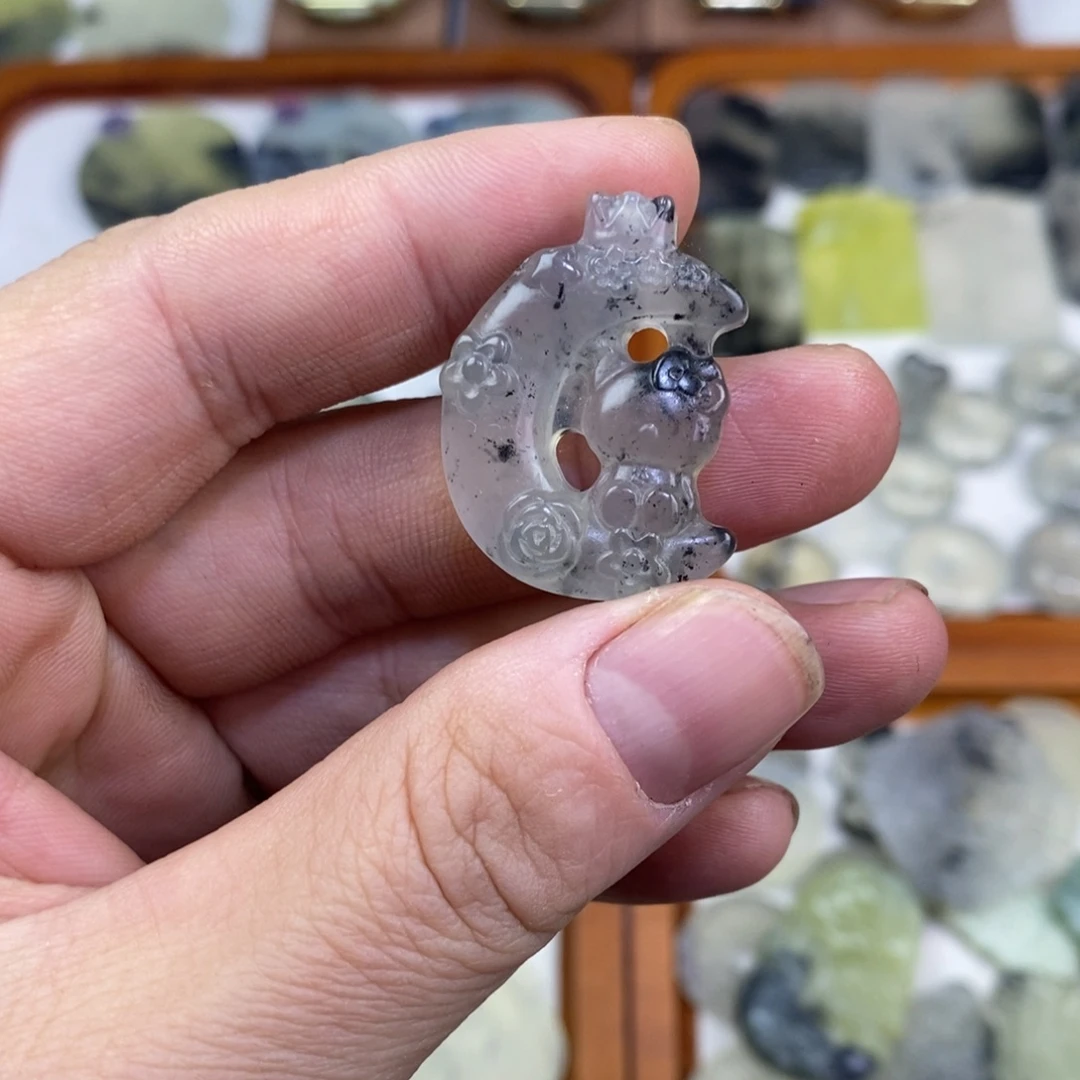 岫玉未镶嵌颈饰岫玉吊坠