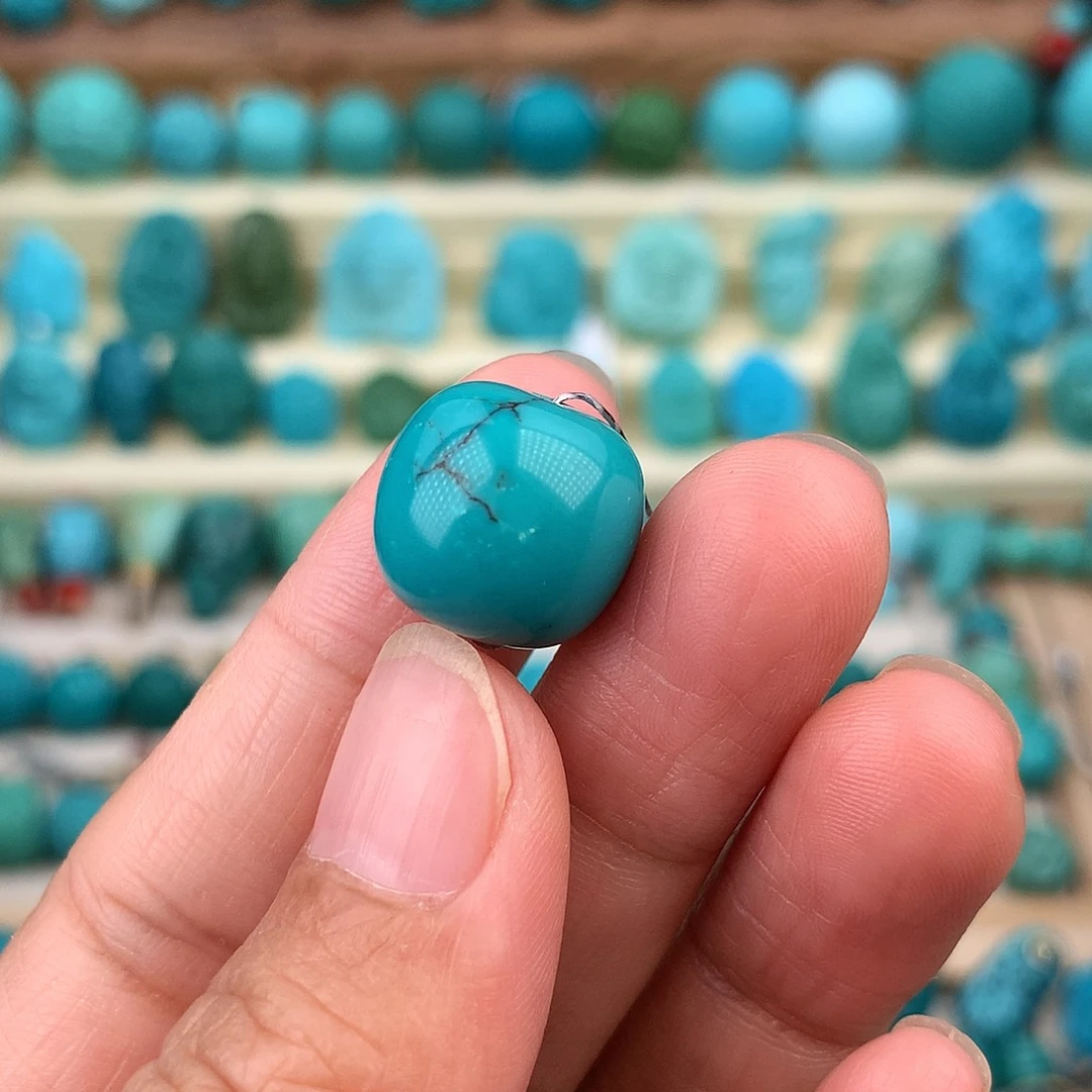 绿松石未镶嵌珠宝奇石14