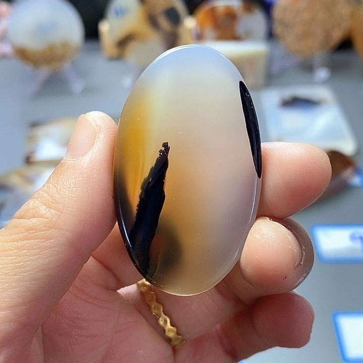 玛瑙/玉髓未镶嵌珠宝半成品