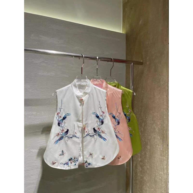 喜鹊在枝头对襟马甲