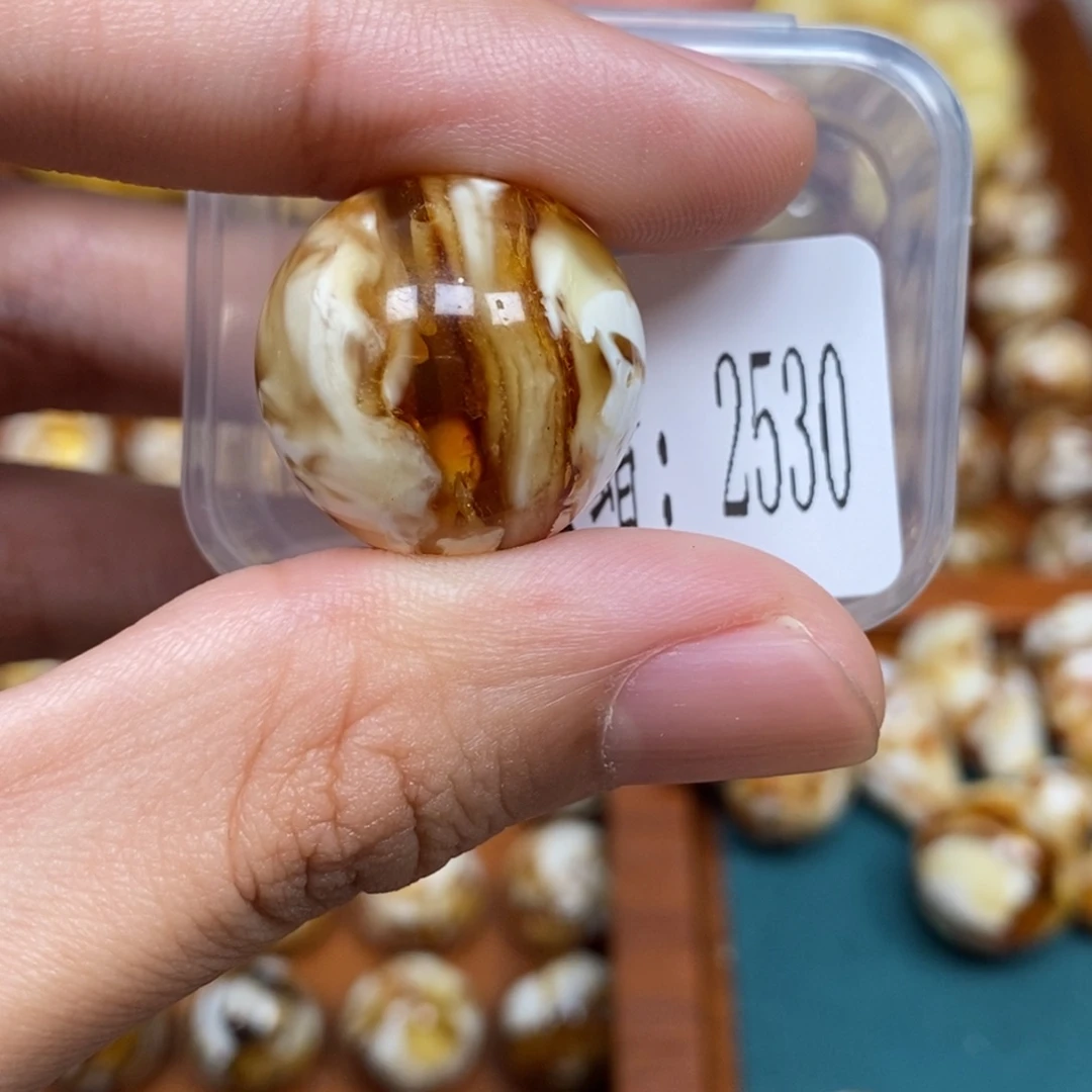 猴头核桃把件沁色圆珠老型2530