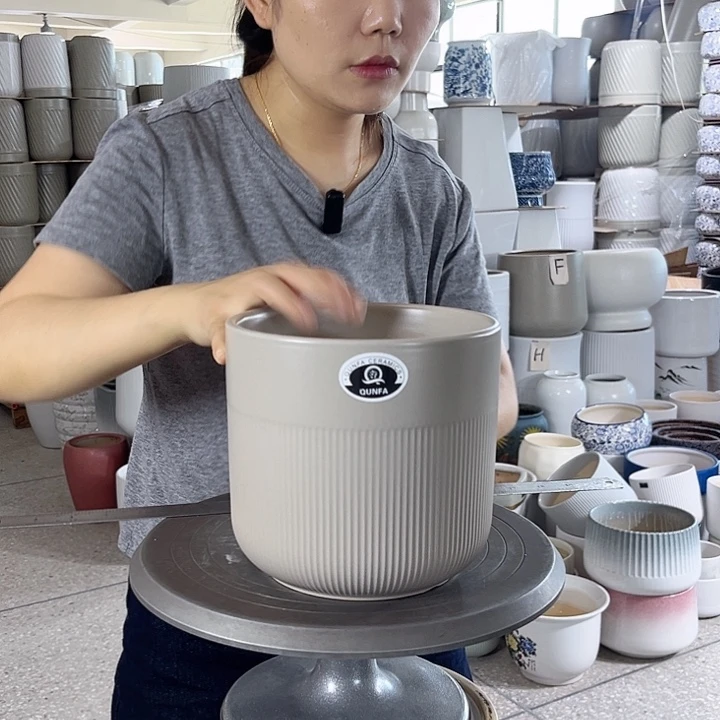 陶瓷口径18-17。浅灰。。。