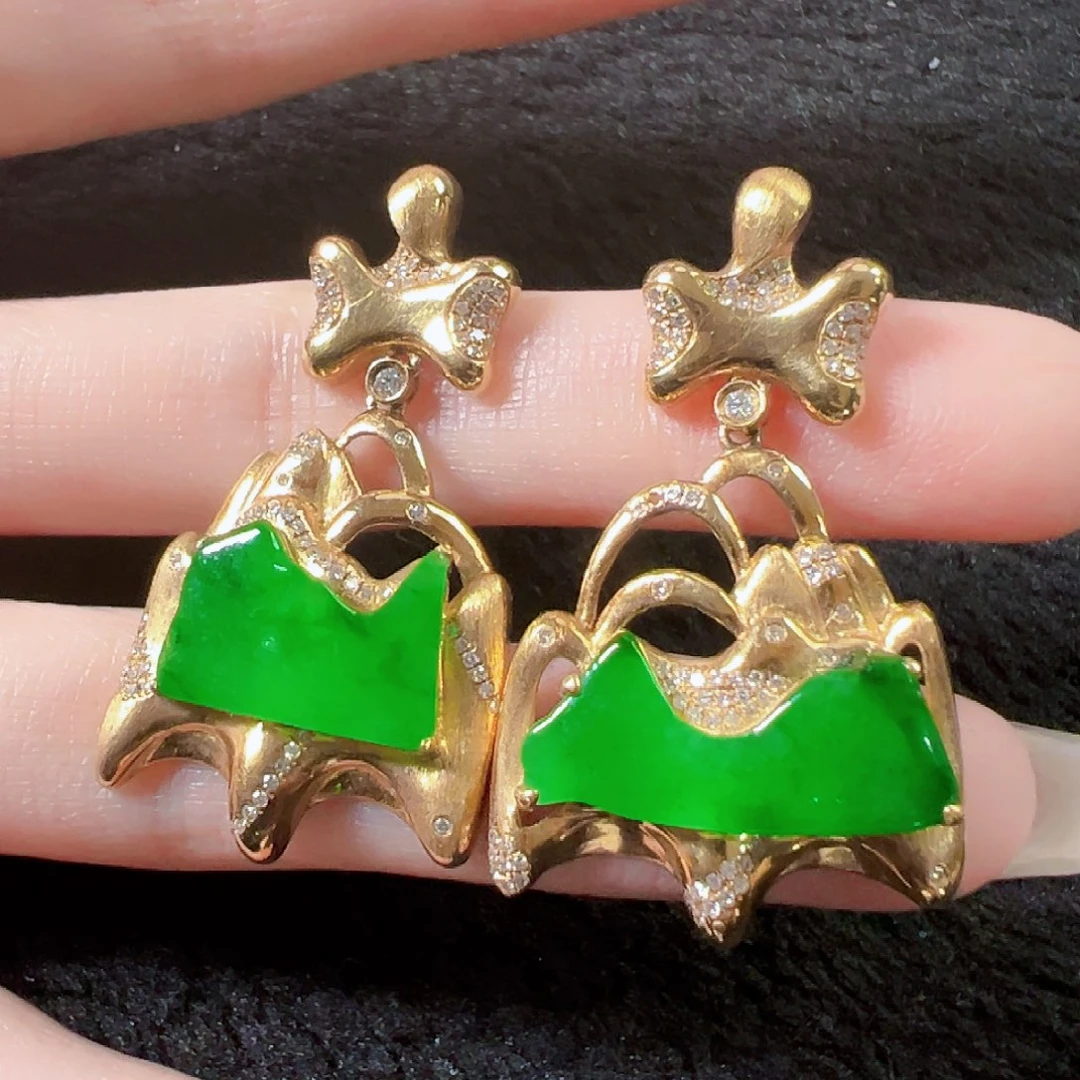 翡翠18K金镶嵌耳饰签收后24小时鉴赏期，过时不退