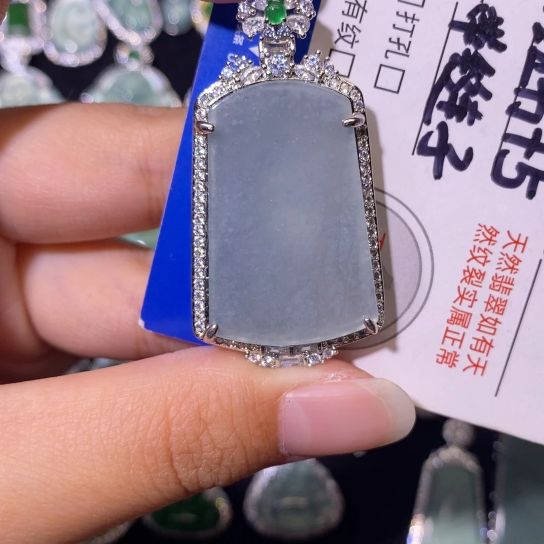 翡翠未镶嵌颈饰天然