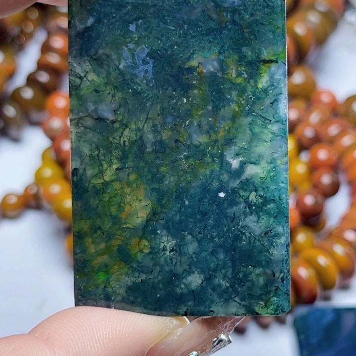 玛瑙/玉髓颈饰未镶嵌华**坦