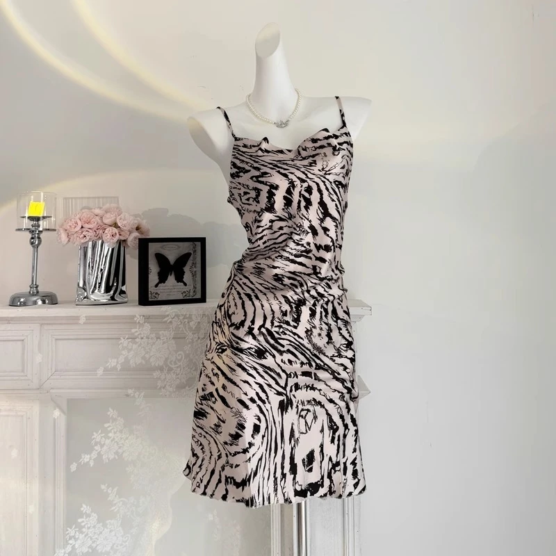 吉伦略索夏季轻奢斑马纹印花女式吊带睡裙性感睡衣情调露背睡衣裙