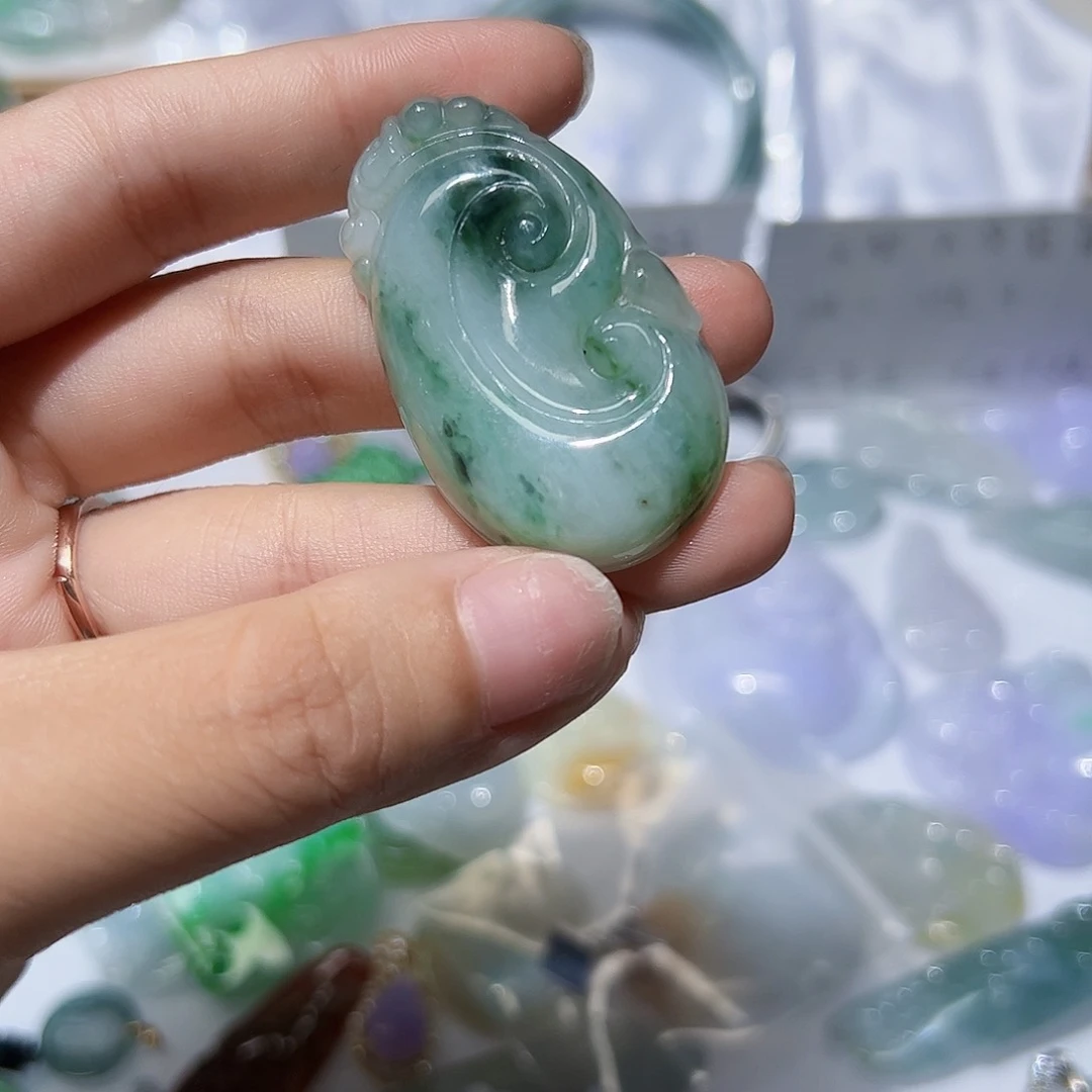 翡翠未镶嵌颈饰天然A货翡翠