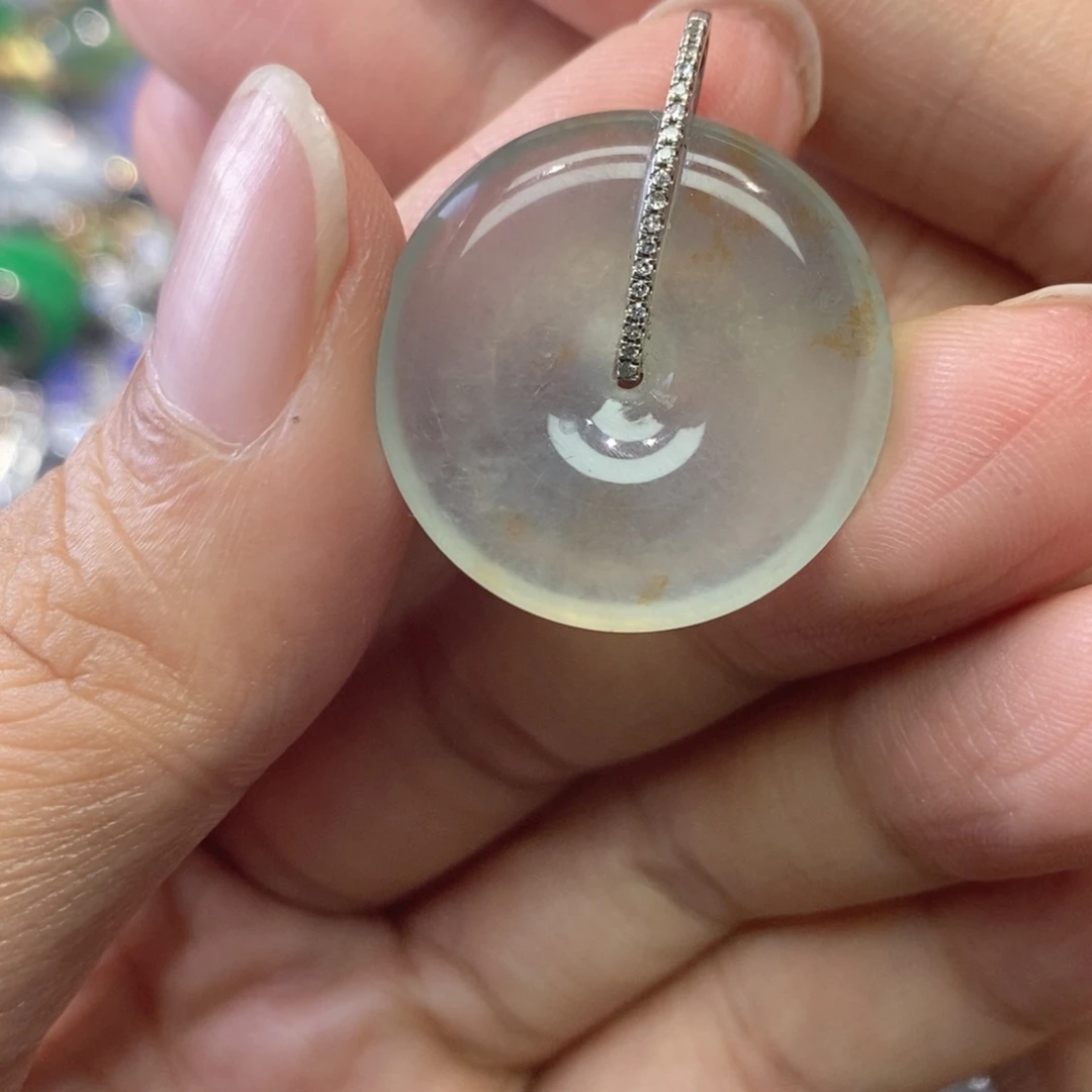 翡翠18K金镶嵌颈饰缅甸