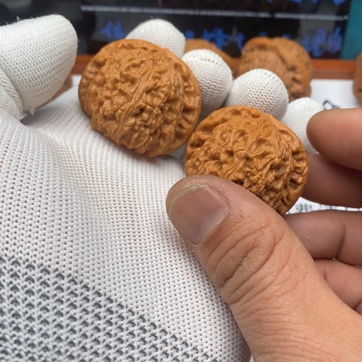 释***️文玩核桃把件4白狮子