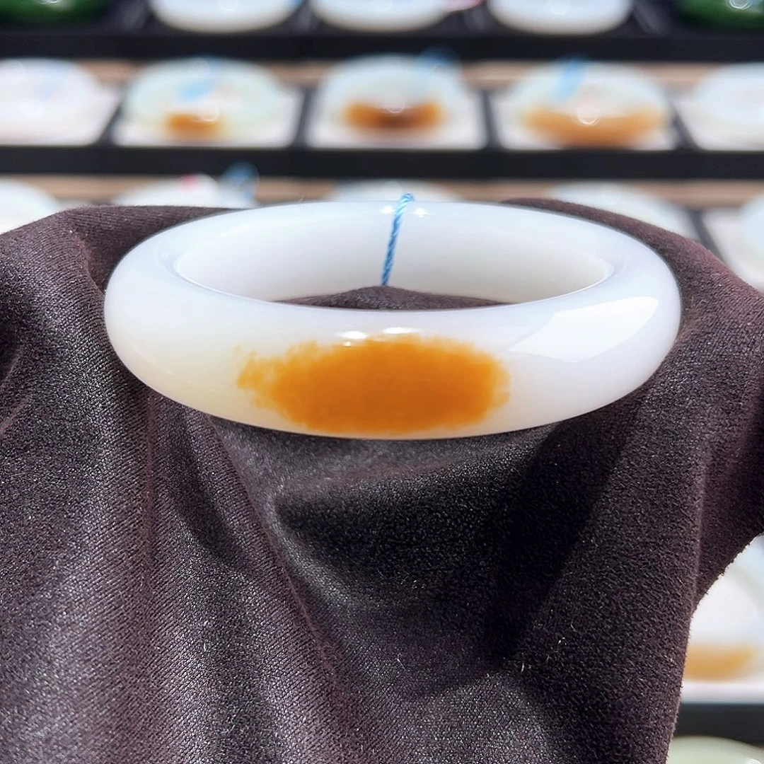 未镶嵌手镯和田玉（糖玉）