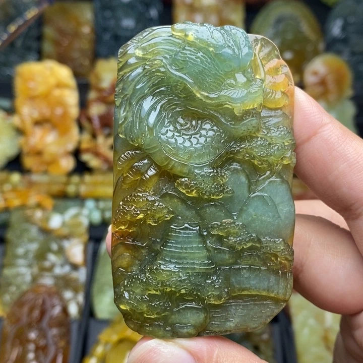 蛇纹石玉未镶嵌颈饰