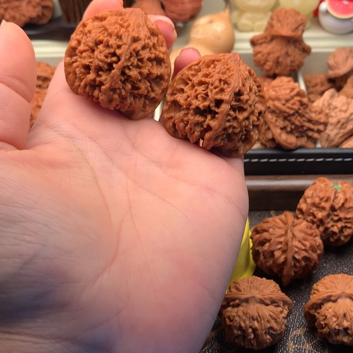 桃核吊坠42尺寸全品满天星