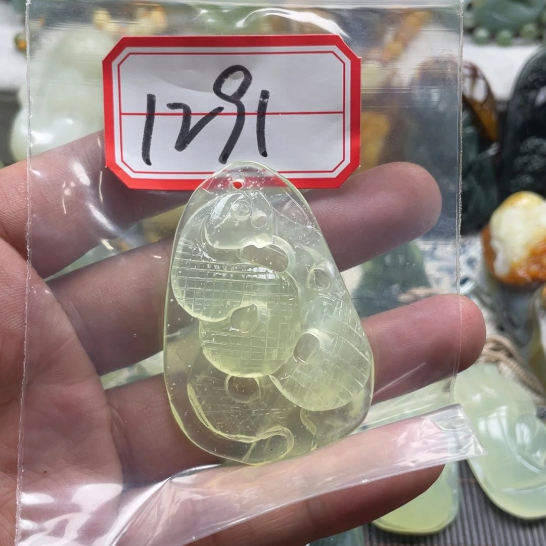 蛇纹石玉颈饰未镶嵌吊坠