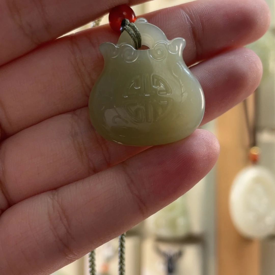 清***水和田玉未镶嵌颈饰