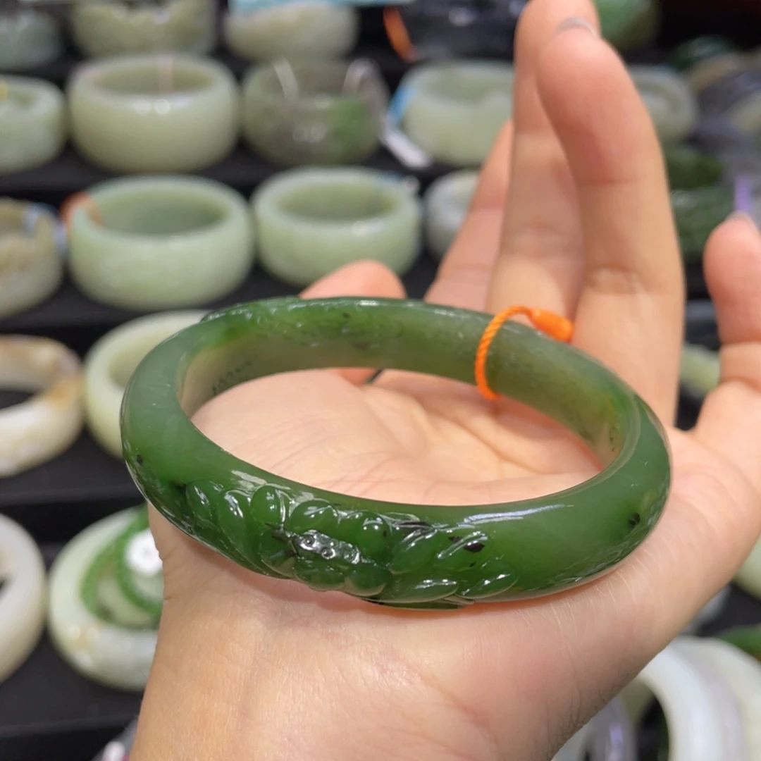 未镶嵌手镯和田玉106