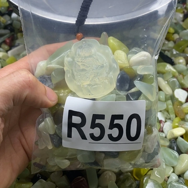 蛇纹石玉未镶嵌貔貅