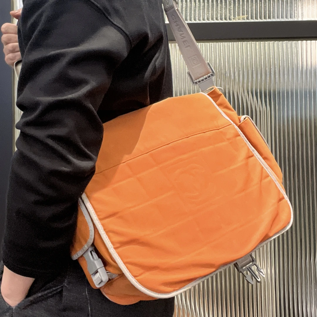 95新 Chanel/香奈儿 【涛】27BJM1 橘色尼龙冰格运动斜挎包
