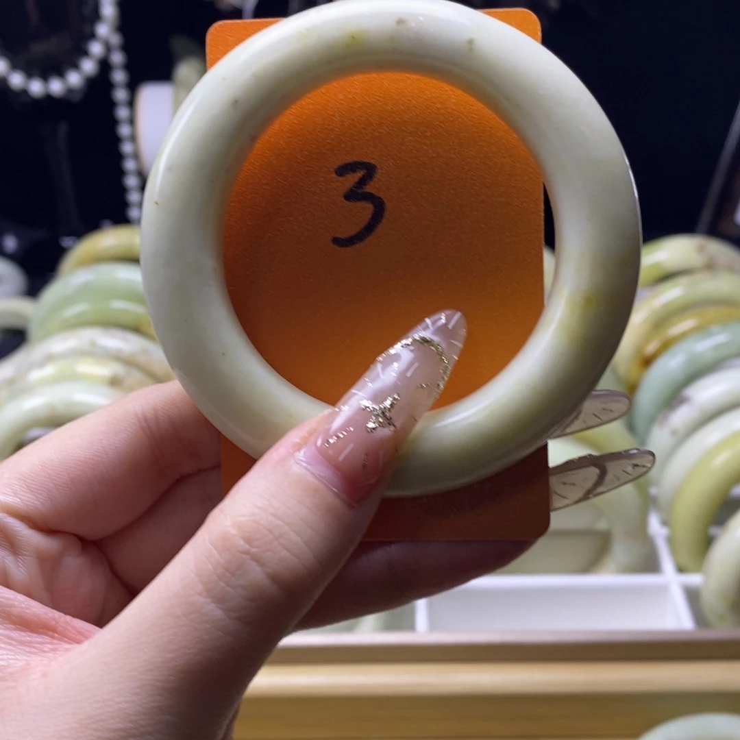 蛇纹石玉未镶嵌手镯52.7