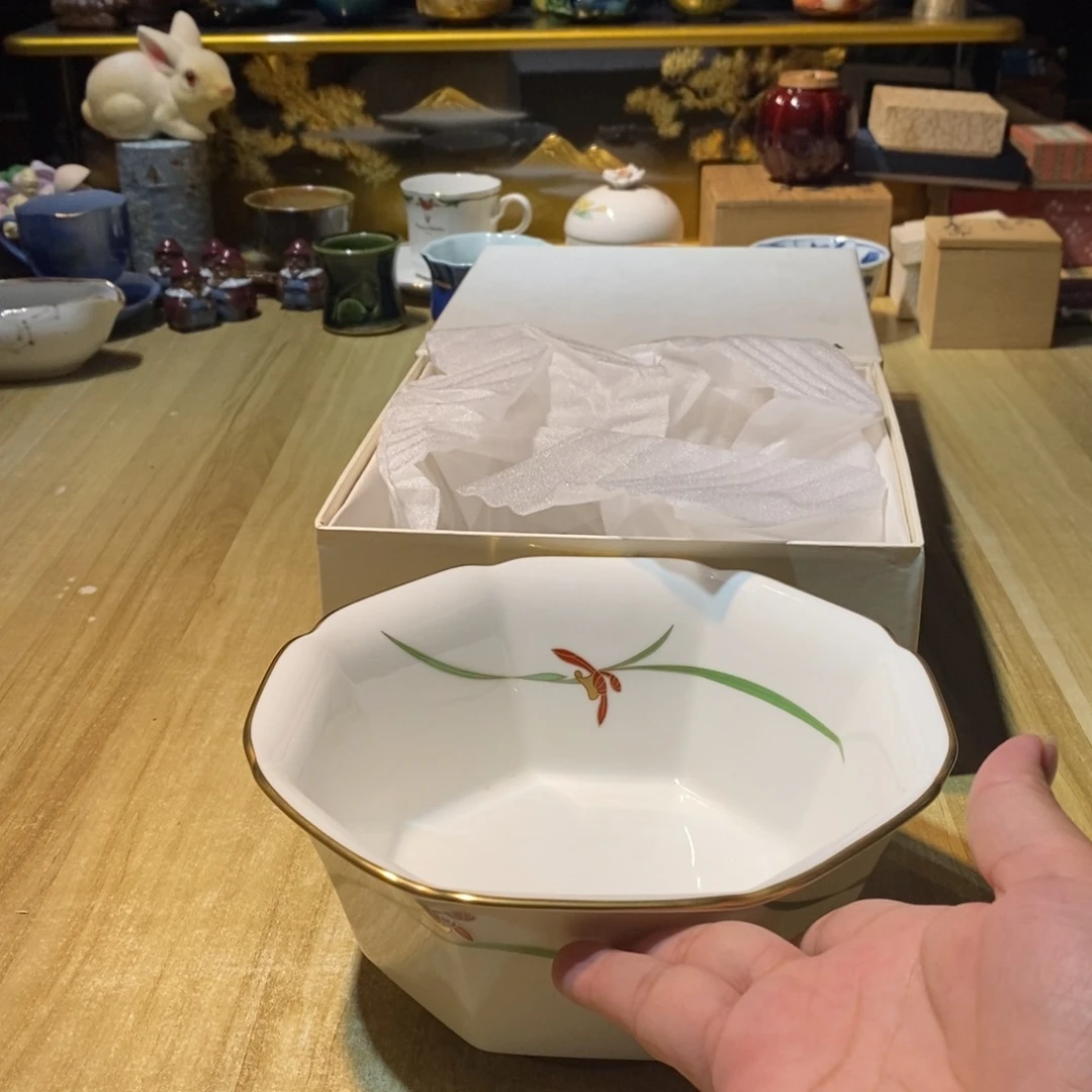 梓***彬易雅集工艺品有限公司