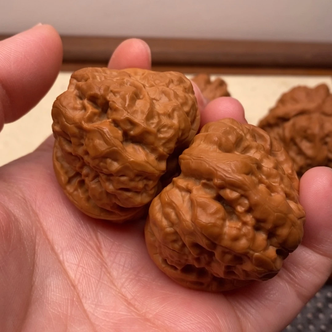 【闪购商品】把件文玩核桃四开背边42左右