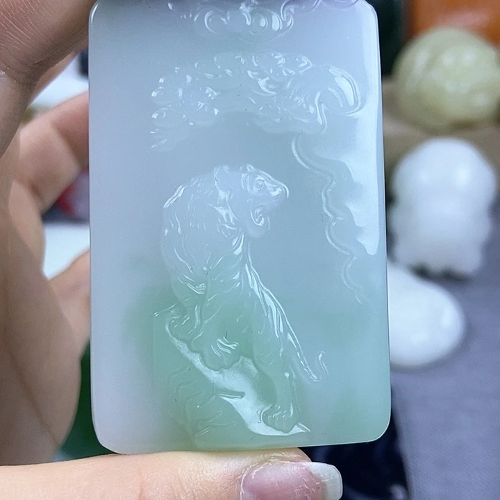 和田玉（糖玉）未镶嵌颈饰