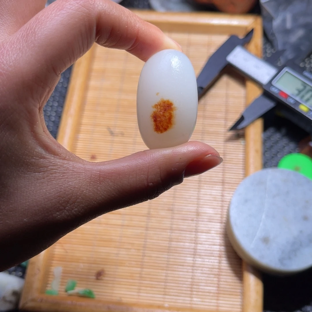 未镶嵌和田玉车挂