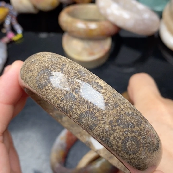 硅化玉手镯未镶嵌61.5