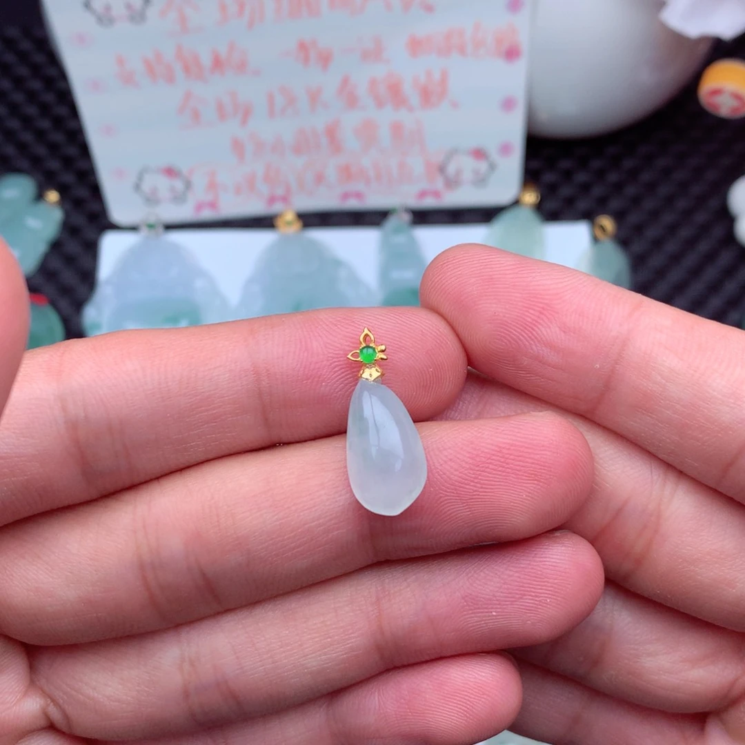 翡翠18K金镶嵌吊坠(不含链)