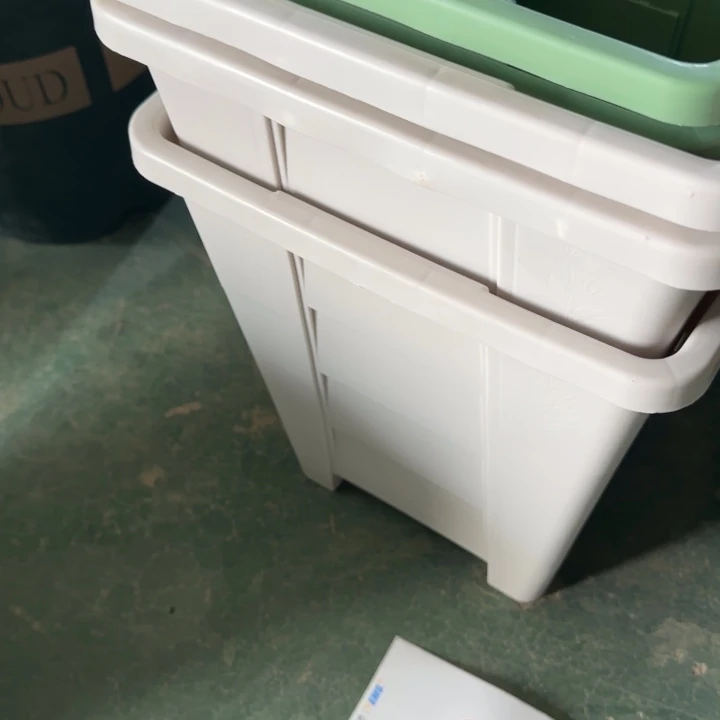 编号是032号的032号的花盆