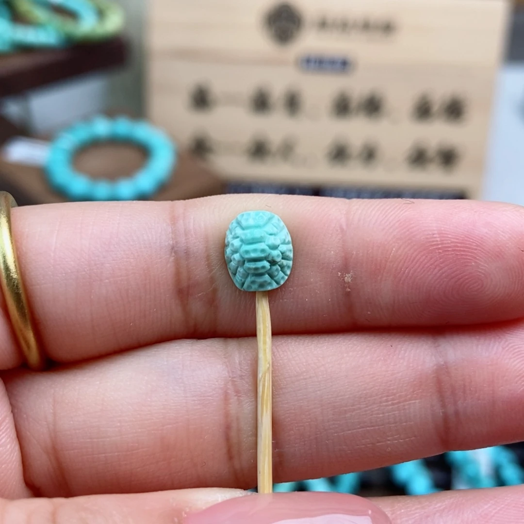 绿松石雕刻未镶嵌