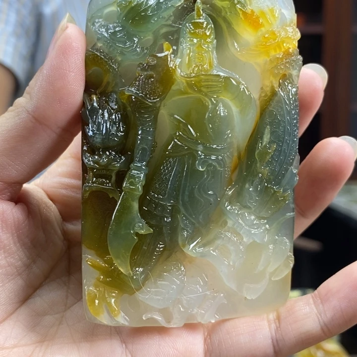 未镶嵌蛇纹石玉颈饰
