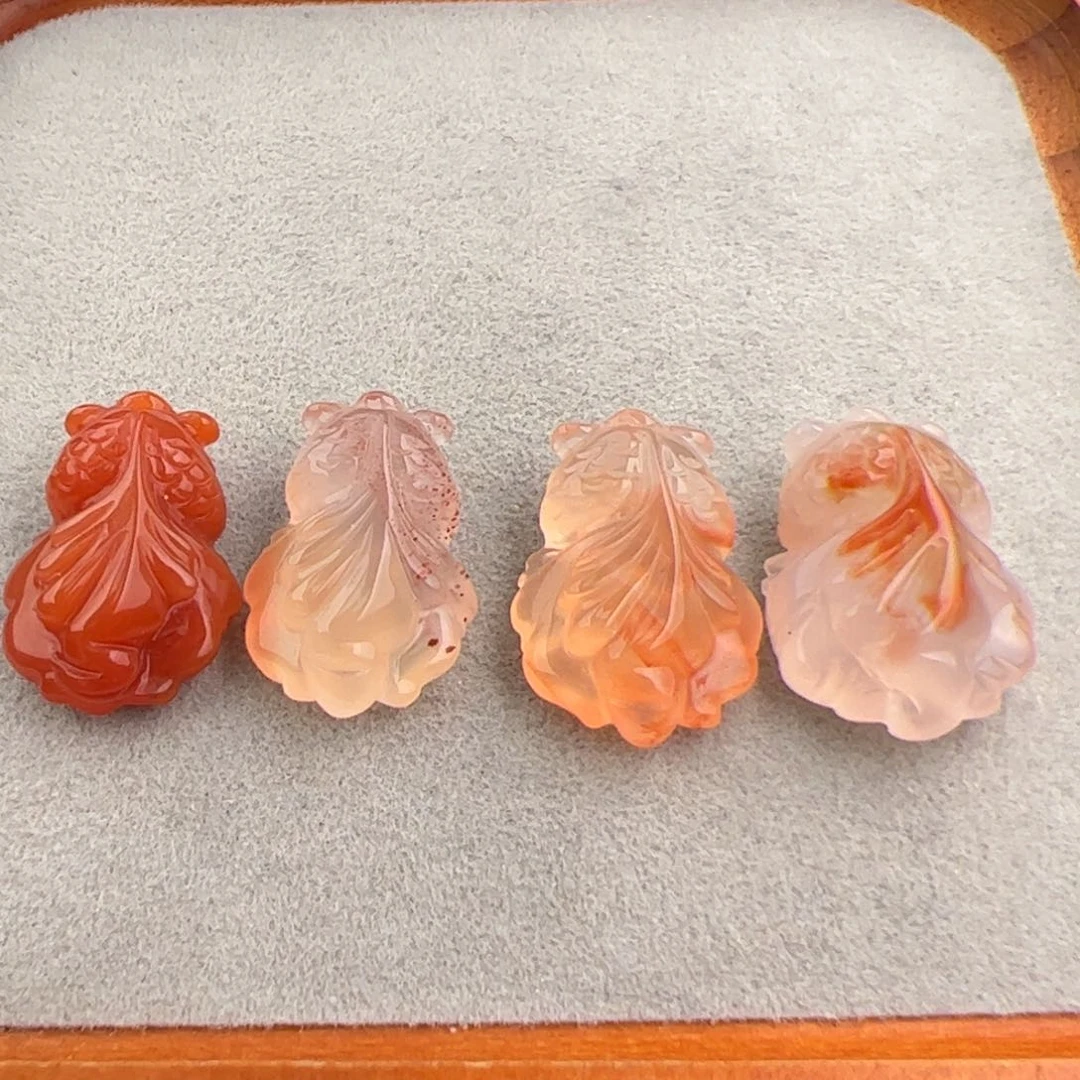 南红玛瑙（冰飘鱼24*16一个）未镶嵌