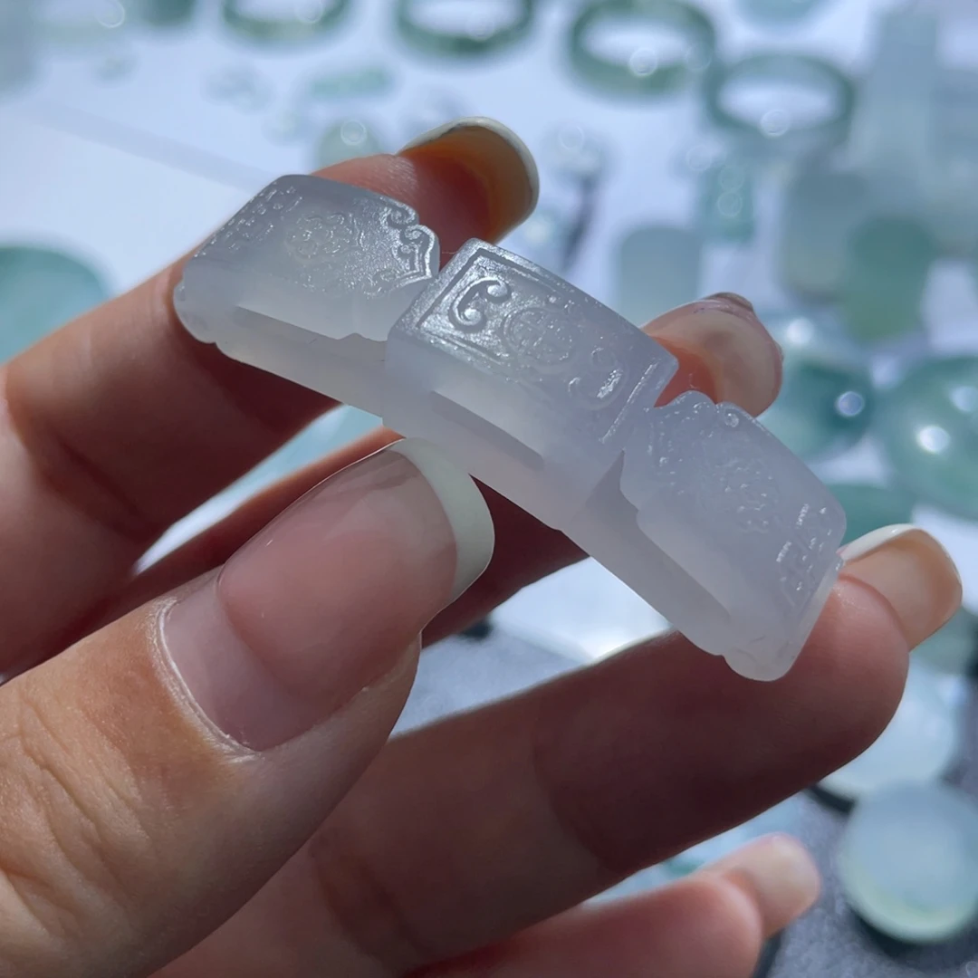 未镶嵌定制翡翠手牌