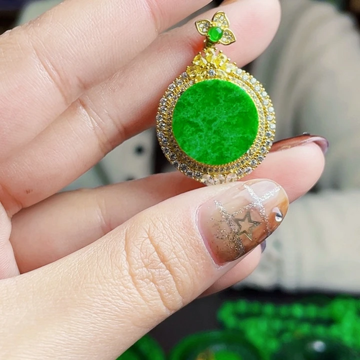 翡翠银S925镶嵌颈饰多样性