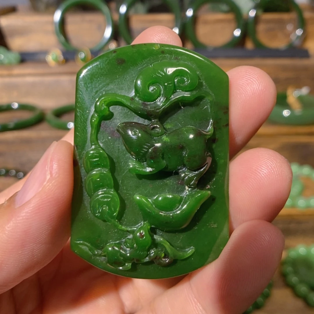 【闪购商品】吊坠(不含链)未镶嵌和田玉俄七红皮老料数钱