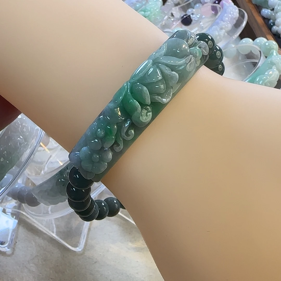颈饰未镶嵌翡翠手牌