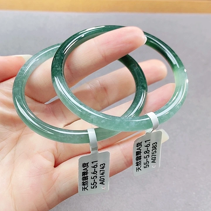 【闪购商品】未镶嵌手镯（圆镯）翡翠